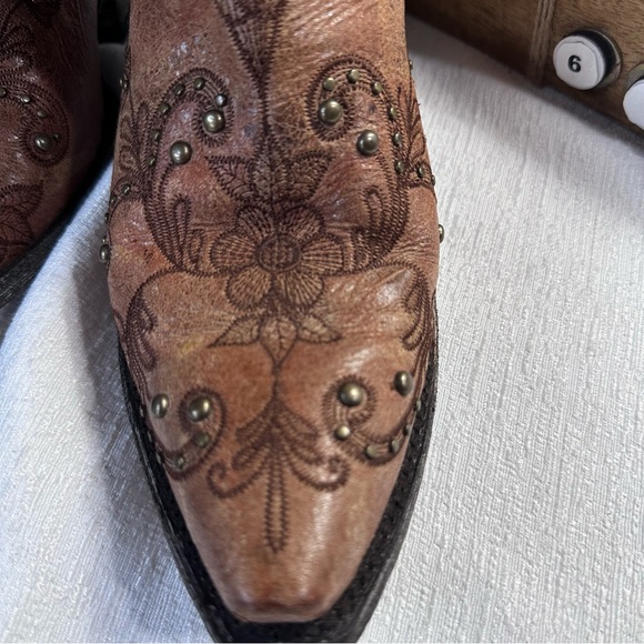Brown Embroidered Women’s Cavender’s Cowboy Boots with Studs Size 7 B - Picture 11 of 14
